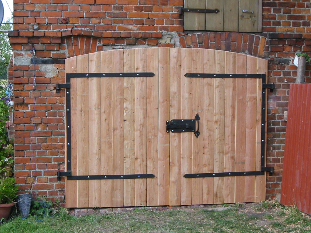 Holzbau und Schmiedearbeiten